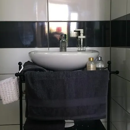 Moderan Smjestaj S Velikom Terasom I Parkingom Apartmán *