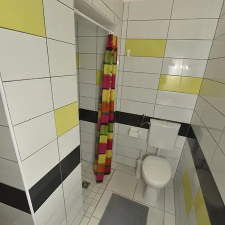 Moderan Smjestaj S Velikom Terasom I Parkingom Lägenhet Malinska