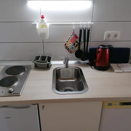 Moderan Smjestaj S Velikom Terasom I Parkingom * Malinska