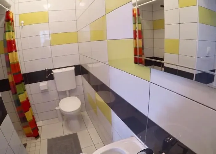 Moderan Smjestaj S Velikom Terasom I Parkingom Apartmán *