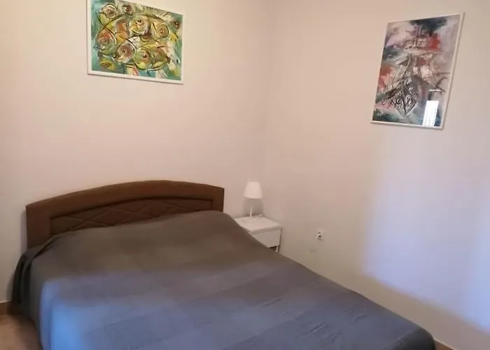 Apartmán Moderan Smjestaj S Velikom Terasom I Parkingom *