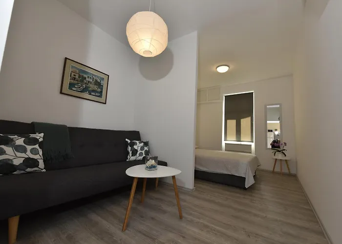 Moderan Smjestaj S Velikom Terasom I Parkingom Apartmán *