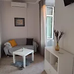 Moderan Smjestaj S Velikom Terasom I Parkingom Apartmán Malinska