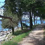 Moderan Smjestaj S Velikom Terasom I Parkingom