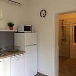 Moderan Smjestaj S Velikom Terasom I Parkingom Apartmán Malinska